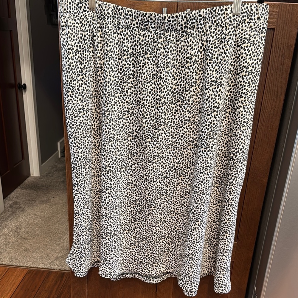 Lane Bryant Black and Cream Leopard Print Slip Skirt